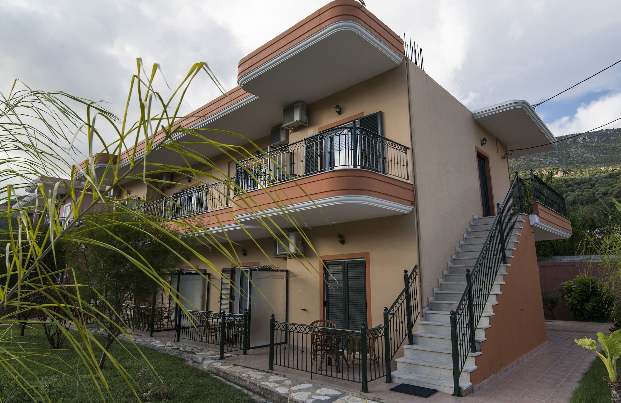 Dimas V House Aparthotel Parga Buitenkant foto